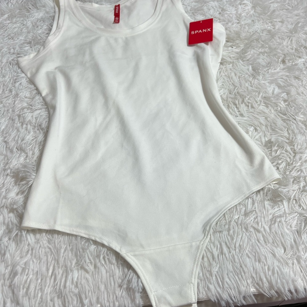 SPANX White 20328r Scoop Neck Sleeveless Bodysuit
